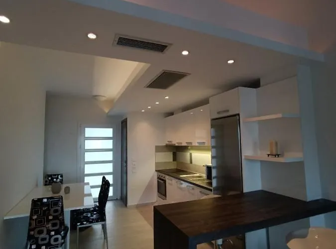 Peramos View Luxury Maisonette *