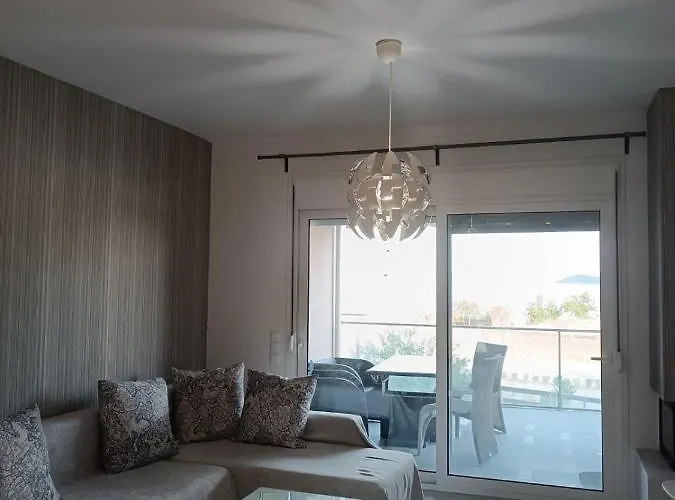 Peramos View Luxury Maisonette * Néa Péramos